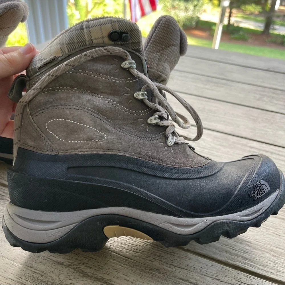 The North Face ChilKat 2 Leather Boots Womens Size 7